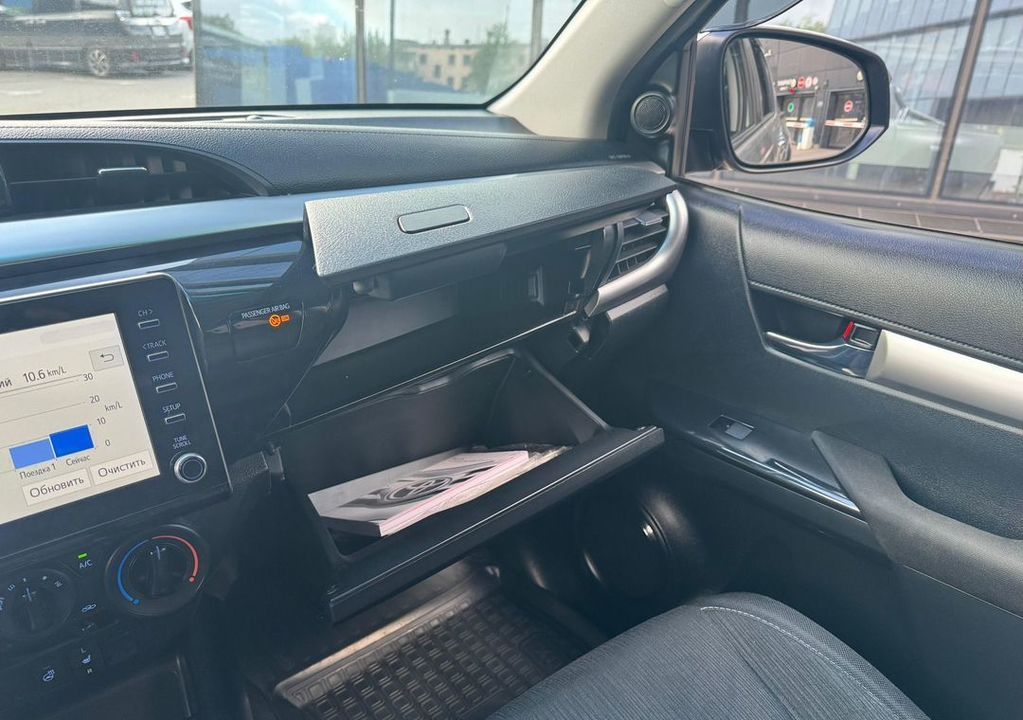 Toyota Hilux, 2020 год, 5 490 000 рублей, 35 фотография