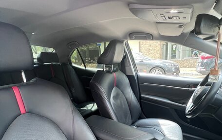 Toyota Camry, 2020 год, 2 850 000 рублей, 8 фотография