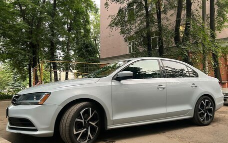 Volkswagen Jetta VI, 2017 год, 1 575 000 рублей, 2 фотография