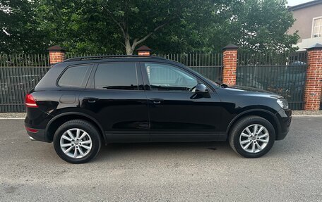 Volkswagen Touareg III, 2011 год, 1 590 000 рублей, 4 фотография