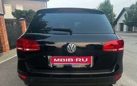 Volkswagen Touareg III, 2011 год, 1 590 000 рублей, 6 фотография