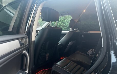 Volkswagen Touareg III, 2011 год, 1 590 000 рублей, 13 фотография