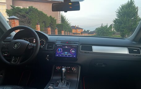Volkswagen Touareg III, 2011 год, 1 590 000 рублей, 15 фотография