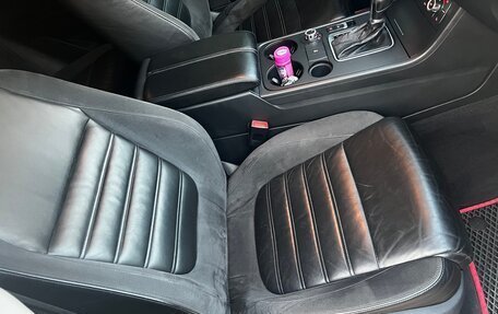 Volkswagen Touareg III, 2011 год, 1 590 000 рублей, 16 фотография