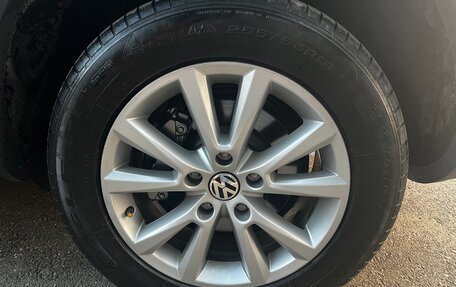 Volkswagen Touareg III, 2011 год, 1 590 000 рублей, 29 фотография