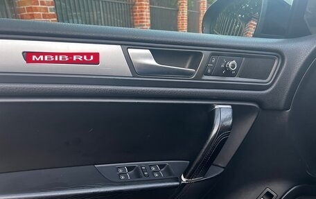 Volkswagen Touareg III, 2011 год, 1 590 000 рублей, 14 фотография