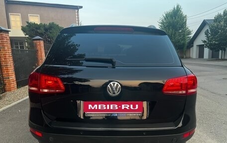 Volkswagen Touareg III, 2011 год, 1 590 000 рублей, 31 фотография