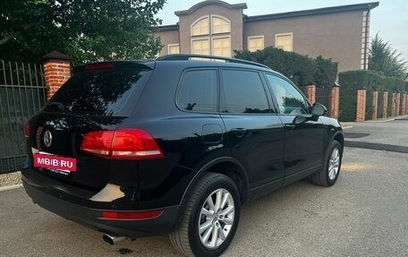 Volkswagen Touareg III, 2011 год, 1 590 000 рублей, 32 фотография