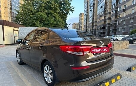 KIA Rio III рестайлинг, 2015 год, 910 000 рублей, 4 фотография