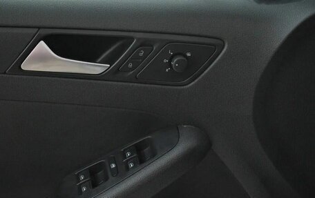 Volkswagen Jetta VI, 2014 год, 1 040 000 рублей, 8 фотография