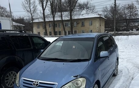 Toyota Ipsum II, 2004 год, 600 000 рублей, 2 фотография