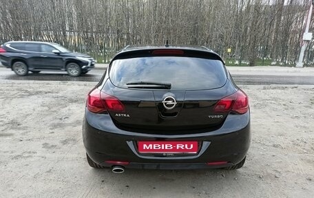 Opel Astra J, 2011 год, 500 000 рублей, 1 фотография