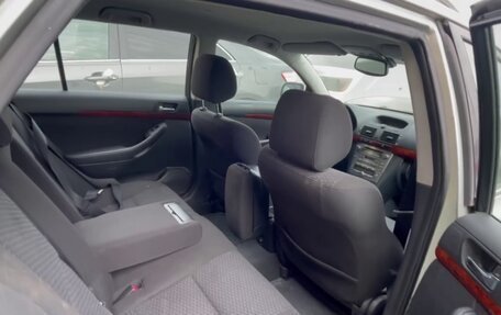 Toyota Avensis III рестайлинг, 2005 год, 333 000 рублей, 13 фотография