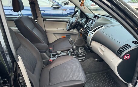 Mitsubishi Pajero Sport II рестайлинг, 2015 год, 2 100 000 рублей, 13 фотография