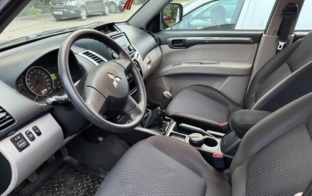 Mitsubishi Pajero Sport II рестайлинг, 2015 год, 2 100 000 рублей, 19 фотография
