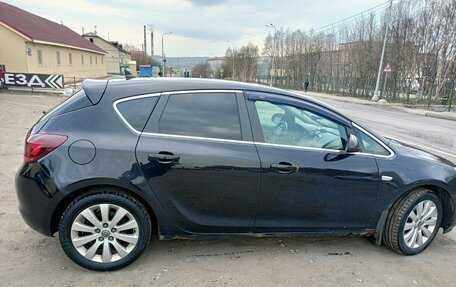 Opel Astra J, 2011 год, 500 000 рублей, 2 фотография