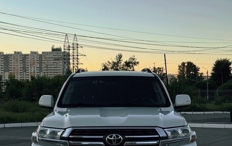 Toyota Land Cruiser 200, 2015 год, 6 100 000 рублей, 1 фотография