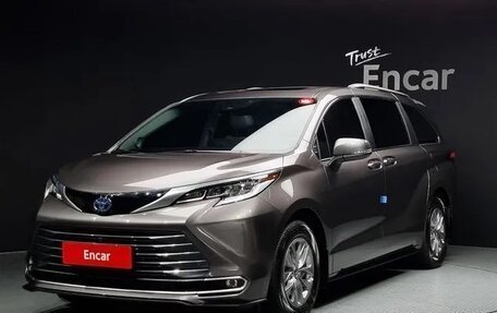 Toyota Sienna, 2024 год, 6 000 000 рублей, 1 фотография