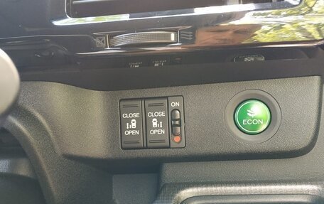 Honda Stepwgn IV, 2015 год, 2 380 000 рублей, 17 фотография
