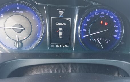 Toyota Camry, 2016 год, 1 300 000 рублей, 7 фотография