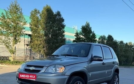 Chevrolet Niva I рестайлинг, 2014 год, 475 000 рублей, 3 фотография