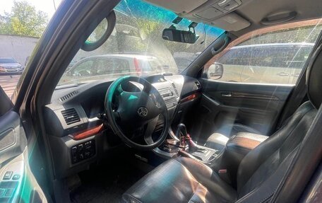 Toyota Land Cruiser Prado 120 рестайлинг, 2004 год, 1 508 000 рублей, 9 фотография