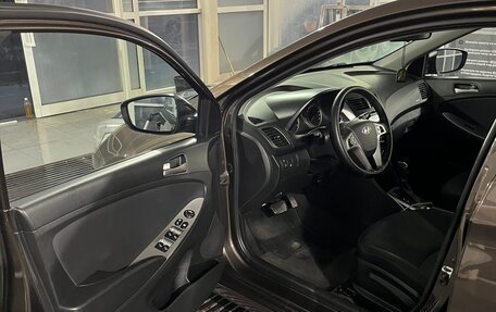 Hyundai Solaris II рестайлинг, 2015 год, 1 090 000 рублей, 8 фотография