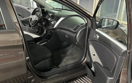 Hyundai Solaris II рестайлинг, 2015 год, 1 090 000 рублей, 11 фотография