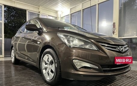 Hyundai Solaris II рестайлинг, 2015 год, 1 090 000 рублей, 2 фотография