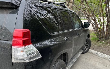 Toyota Land Cruiser Prado 150 рестайлинг 2, 2011 год, 2 600 000 рублей, 2 фотография