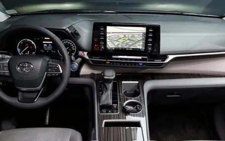 Toyota Sienna, 2024 год, 6 000 000 рублей, 9 фотография