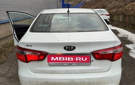KIA Rio III рестайлинг, 2014 год, 700 000 рублей, 4 фотография