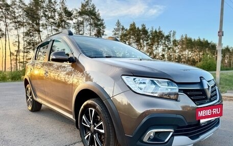 Renault Sandero II рестайлинг, 2019 год, 1 197 000 рублей, 2 фотография