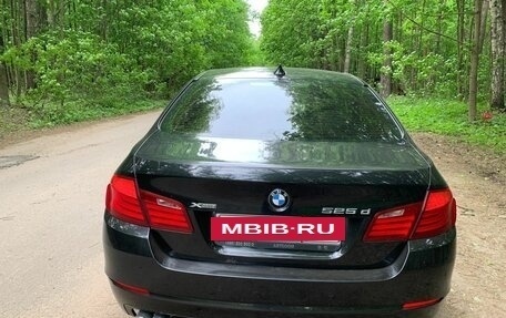 BMW 5 серия, 2013 год, 1 850 000 рублей, 13 фотография