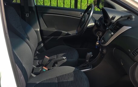 Hyundai Solaris II рестайлинг, 2014 год, 860 000 рублей, 7 фотография