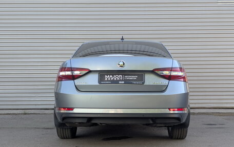 Skoda Superb III рестайлинг, 2018 год, 1 750 000 рублей, 6 фотография