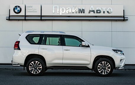 Toyota Land Cruiser Prado 150 рестайлинг 2, 2022 год, 7 320 000 рублей, 6 фотография