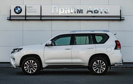 Toyota Land Cruiser Prado 150 рестайлинг 2, 2022 год, 7 320 000 рублей, 5 фотография