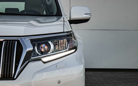Toyota Land Cruiser Prado 150 рестайлинг 2, 2022 год, 7 320 000 рублей, 8 фотография