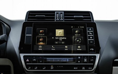 Toyota Land Cruiser Prado 150 рестайлинг 2, 2022 год, 7 320 000 рублей, 21 фотография