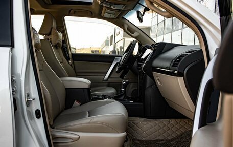 Toyota Land Cruiser Prado 150 рестайлинг 2, 2022 год, 7 320 000 рублей, 18 фотография