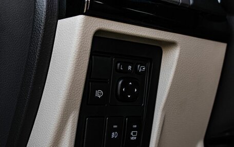 Toyota Land Cruiser Prado 150 рестайлинг 2, 2022 год, 7 320 000 рублей, 25 фотография