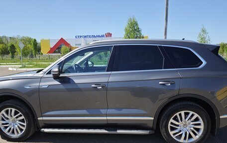 Volkswagen Touareg III, 2020 год, 5 850 000 рублей, 3 фотография