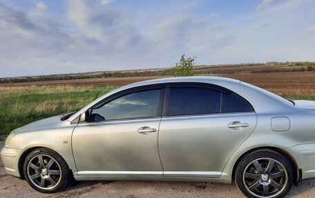 Toyota Avensis III рестайлинг, 2004 год, 600 000 рублей, 2 фотография