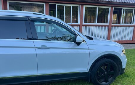Volkswagen Tiguan II, 2020 год, 2 450 000 рублей, 5 фотография