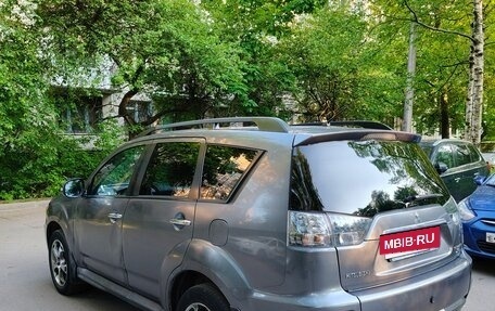 Mitsubishi Outlander III рестайлинг 3, 2011 год, 910 000 рублей, 5 фотография