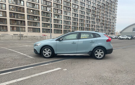 Volvo V40 Cross Country I, 2018 год, 2 400 000 рублей, 2 фотография