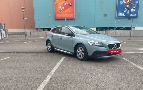 Volvo V40 Cross Country I, 2018 год, 2 400 000 рублей, 7 фотография