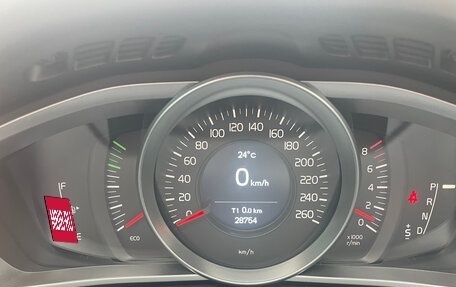 Volvo V40 Cross Country I, 2018 год, 2 400 000 рублей, 8 фотография