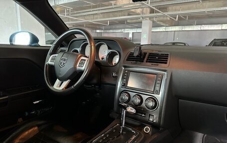 Dodge Challenger III рестайлинг 2, 2013 год, 2 200 000 рублей, 9 фотография
